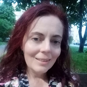 Психолог Екатерина на природе